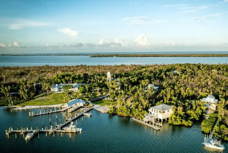 Historic Cabbage Key Inn on island