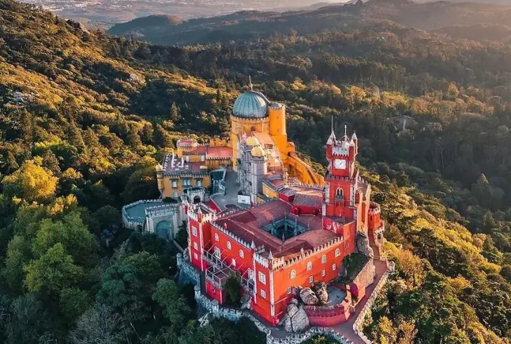 Travel Lisbon in Winter best time to travel to Portugal for exploring historical and cultural sites.